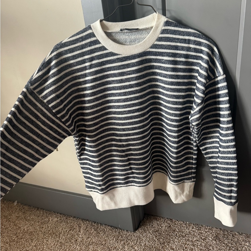 Zara Woman’s Cream and Gray Striped Fleece Crewneck